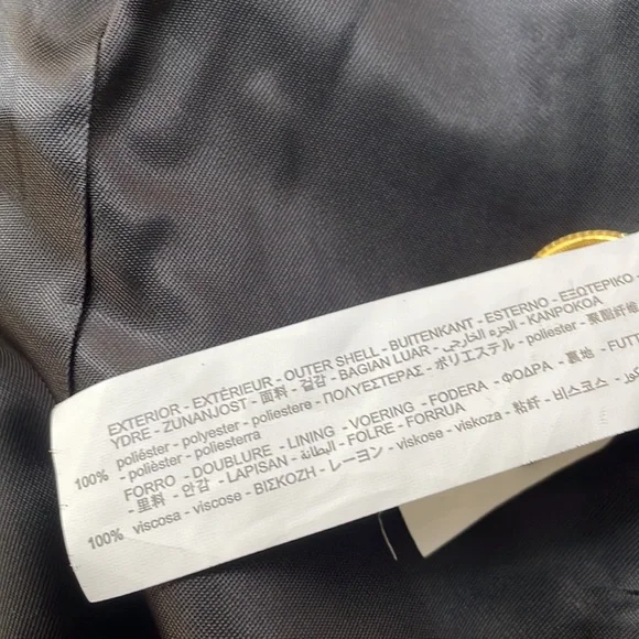 Zara Black Tailored Strong Shoulder Blazer with Gold Buttons - Picture 7 of 16